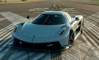 Koenigsegg shiti të gjitha veturat e saj – tani po ndërton një aeroplan futuristik!