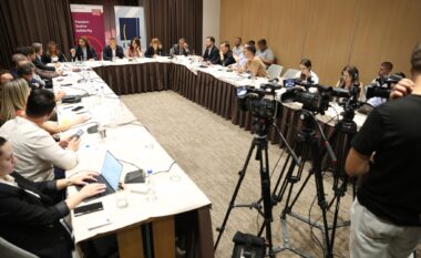 Partitë të bllokuara në qëndrim, s’ka përafrim në konstituimin e Kuvendit