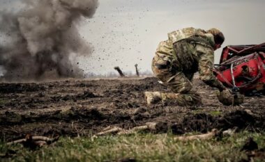 Zbulohet oferta për paqe e Putinit: Ukraina duhet të heqë dorë nga Donbasi, NATO dhe trupat e huaja