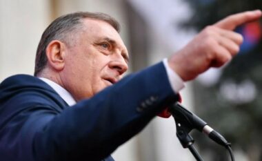 Dodik reagon pas vendimit të KQZ-së së BeH për t’i hequr mandatin