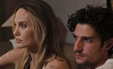 Angelina Jolie ka një rol të ri, pritet të shfaqet në “Couture”