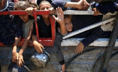 Washington Post publikon 18500 emra fëmijësh të vrarë në Gaza, mbi 900 nuk e kanë festuar as ditëlindjen e parë
