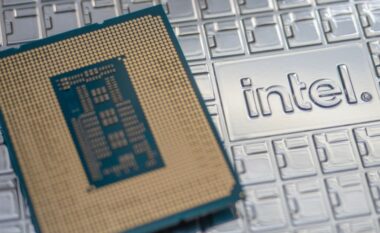 Intel siguron një investim prej 2 miliardë dollarësh nga SoftBank e Japonisë