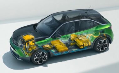 Opel planifikoi të kalonte në automjete elektrike, por tani gjithçka po ndryshon