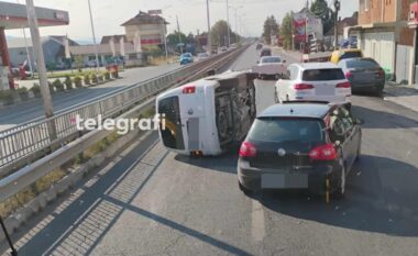 Aksident trafiku në Milloshevë, rrotullohet vetura