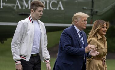 “Jo festa plazhi, jetë nate apo vajza të bukura”, vera e djalit të Trumpit, Barron thuhet se ishte e fokusuar vetëm në takime biznesi