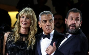 Adam Sandler dhe George Clooney u vlerësuan me nëntë minuta duartrokitje në Festivalin e Filmit në Venecia
