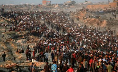 Të paktën 33 palestinezë të vrarë nga zjarri izraelit ndërsa kërkonin ndihma ushqimore