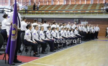 ​Diplomojnë 107 oficerë doganorë