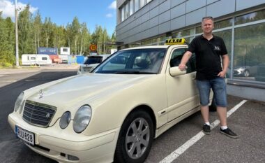 Ky Mercedes thuhet se ka 2.2 milionë kilometra të kaluara dhe është ende në përdorim të përditshëm në Finlandë