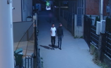Kërkohet bashkëpunim i qytetarëve, policia publikon fotografinë e dy personave për vjedhje në Gjilan