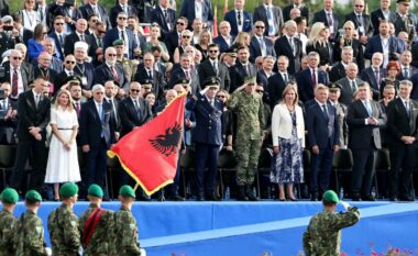 Operacioni “Oluja”,  ministri Maqedonci në Kroaci – pamje nga parada e Forcave të Armatosura