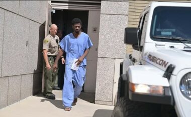 Lil Nas X lirohet me kusht pas akuzave për dhunë ndaj policisë në Los Angeles