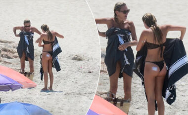 Lila Moss mahnit me bikini gjatë pushimeve verore në Formentera me nënën Kate