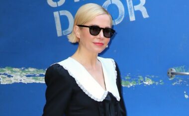 Michelle Williams bëhet nënë për herë të katërt përmes një nëne surrogate