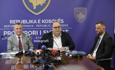 Shkatërrimi i shtëpive, sulmet, ndalimet arbitrare ndaj shqiptarëve dhe dëbimi masiv – dorëzohet aktakuzë ndaj 21 personave për krime lufte