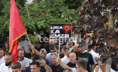 Krasniqi falënderon qytetarët për pjesëmarrje në protestën masive kundër padrejtësive në Hagë