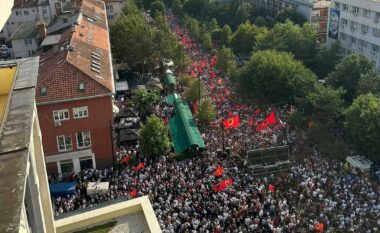 Pamje nga droni: Mijëra qytetarë protestuan kundër padrejtësive të Speciales në Hagë