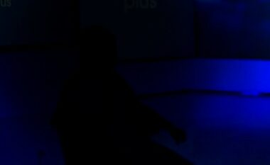 “Lema mu këtë të renë” – e mbijetuara e dhunës seksuale me histori rrëqethëse