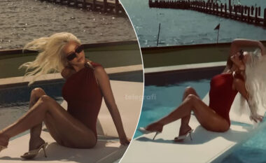 Christina Aguilera shfaq figurën e hollë me një kostum banje të kuq
